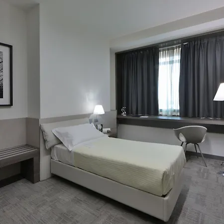 San Vitale 4* ボローニャ