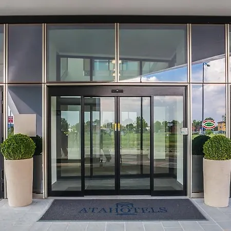 San Vitale 4* ボローニャ